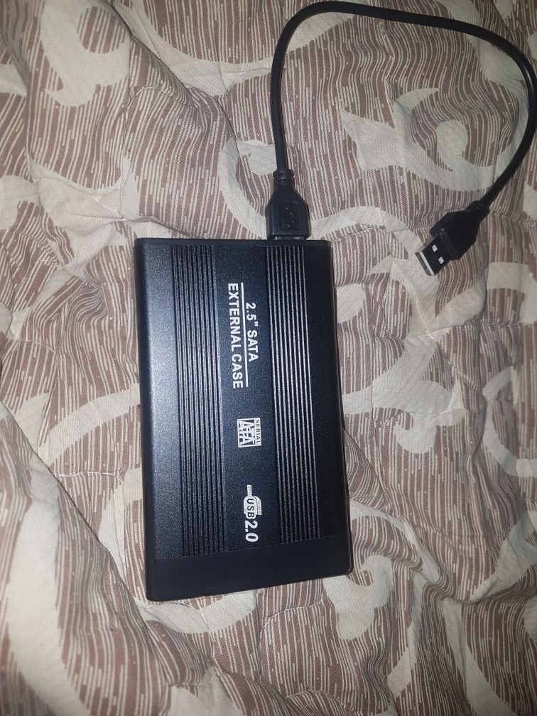 Новый карман для подключение внешнего диска ноутбучного размера 
HDD и