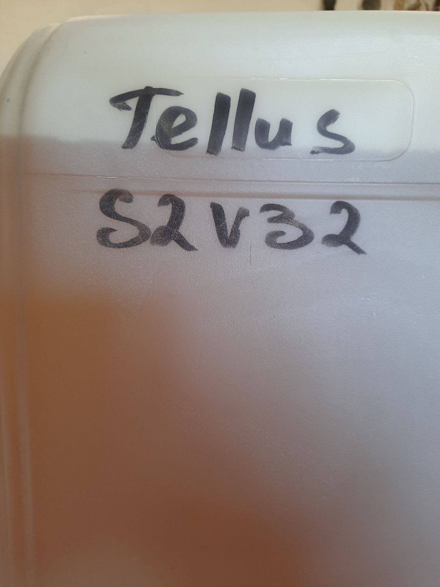 Індустріальна гідравлічна рідина shell tellus s2 v32