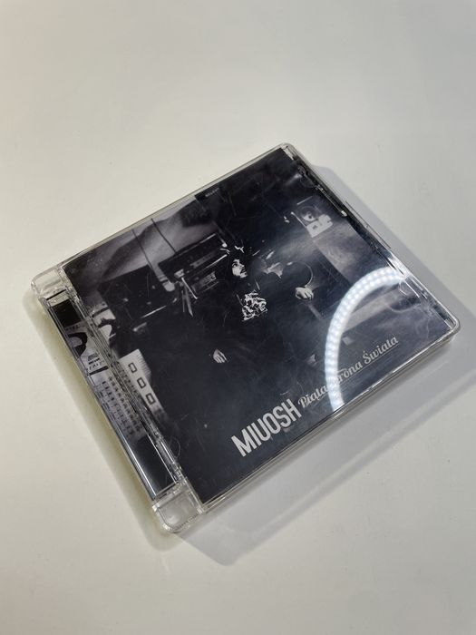 Z autografem Miuosh Piąta strona świata 1. wydanie Super Jewel Box