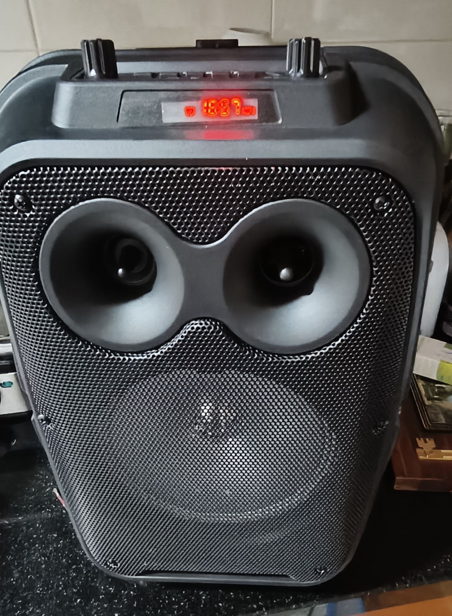 Várias colunas de som com bluetooth
