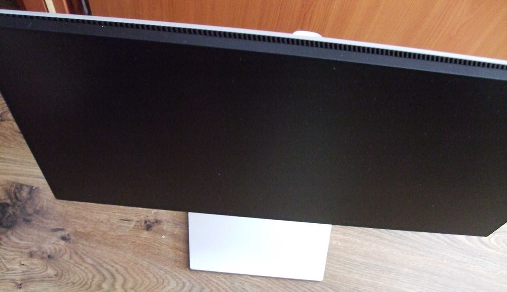 Monitor DELL Ultrasharp U2422H na części – uszkodzona matryca