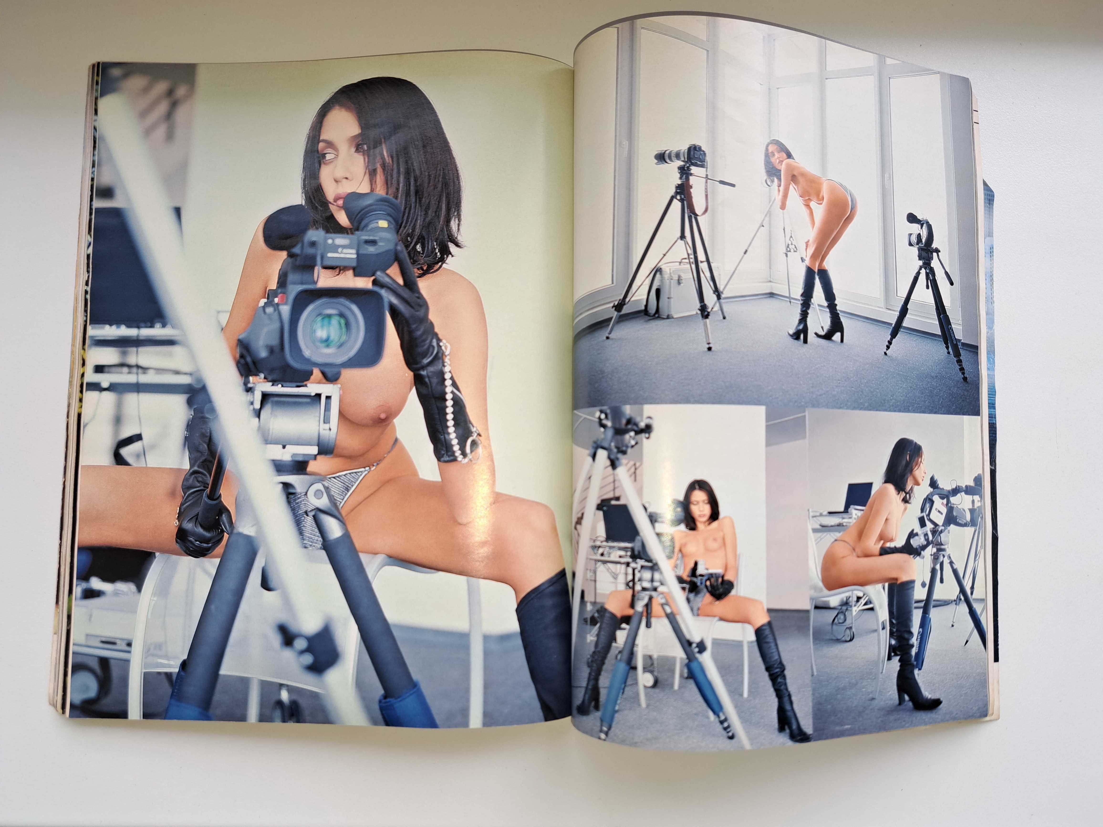 Журнал Playboy 2000 та 2002 рік