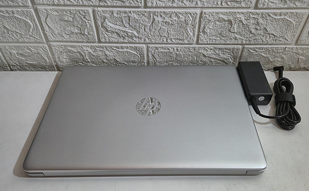 HP 15S 11ª Ger/ 8GB RAM/ SSD muito bom