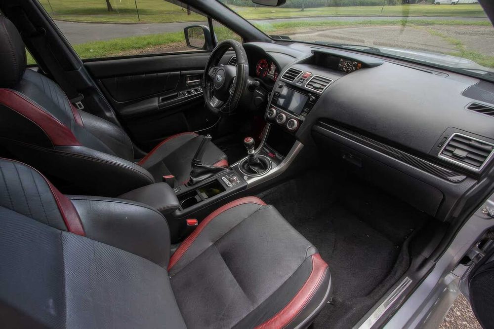 Subaru WRX STI Limited with Wing Spoiler      2017