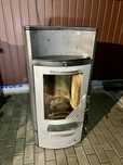 Kominek wolnostojący Haas Sohn  na drewno 6kW (piec piecyk koza)