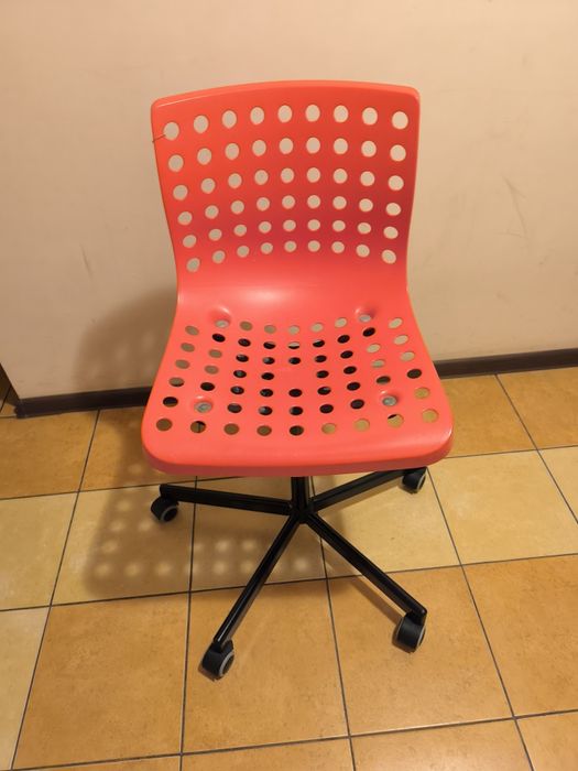 Krzeslo obrotowe dla dzieci ikea