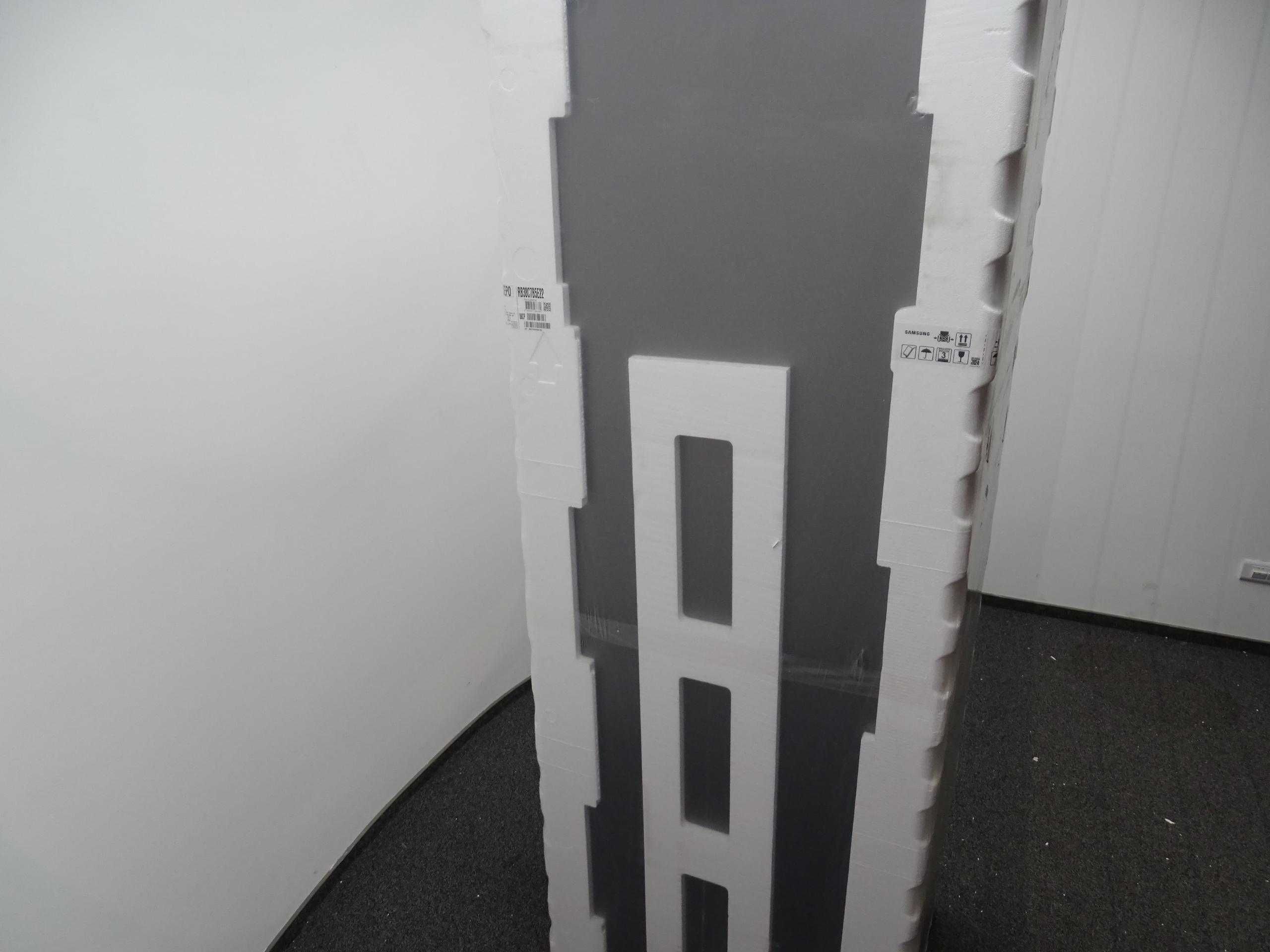 Lodówka Samsung Bespoke RB38C7B5E22 czarne szkło  203cm nowa
