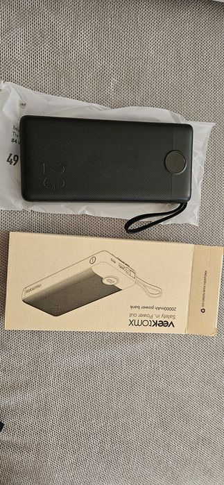 Power Bank z wbudowanymi kablami 20000mAh Powerbank USB C 2.4