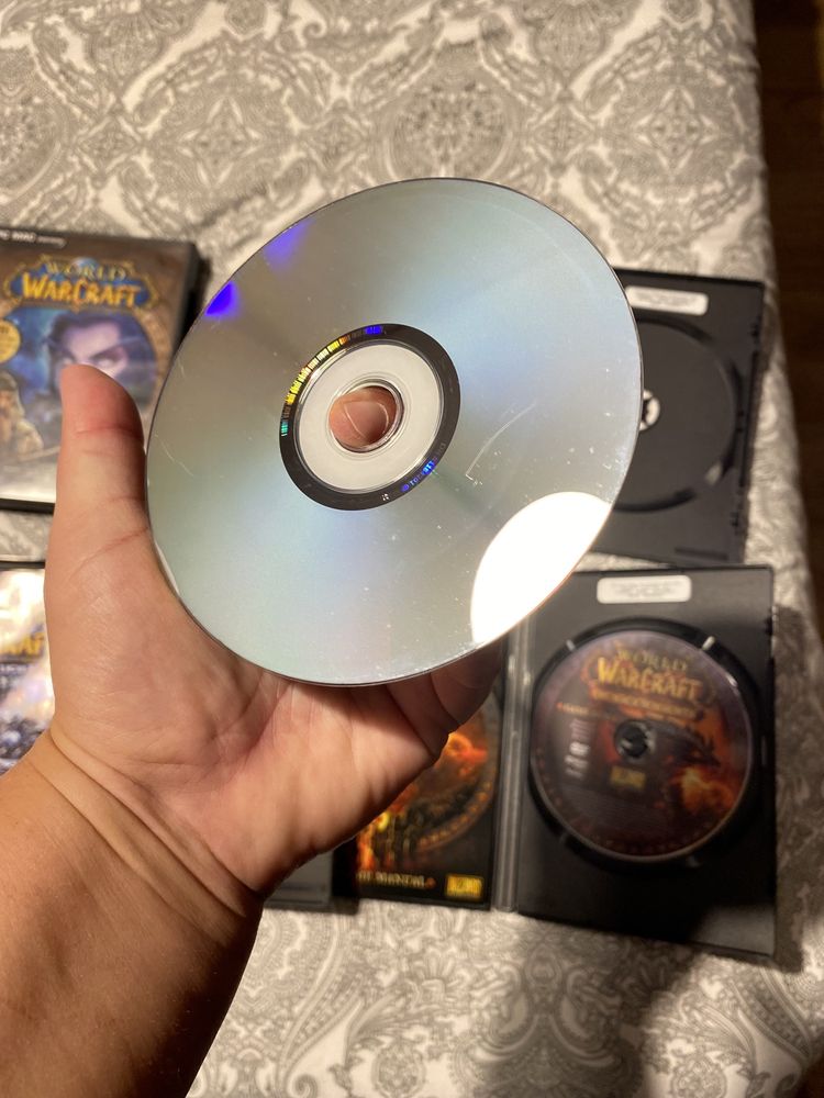 Jogo World of Warcraft + 3 expansoes.