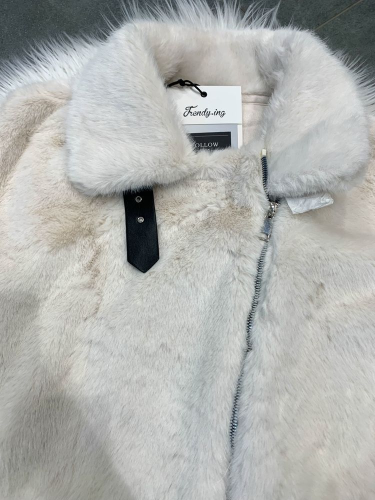 Kurtka Kożuszek zimowa ciepła futro z klamrami ramoneska (L/XL)