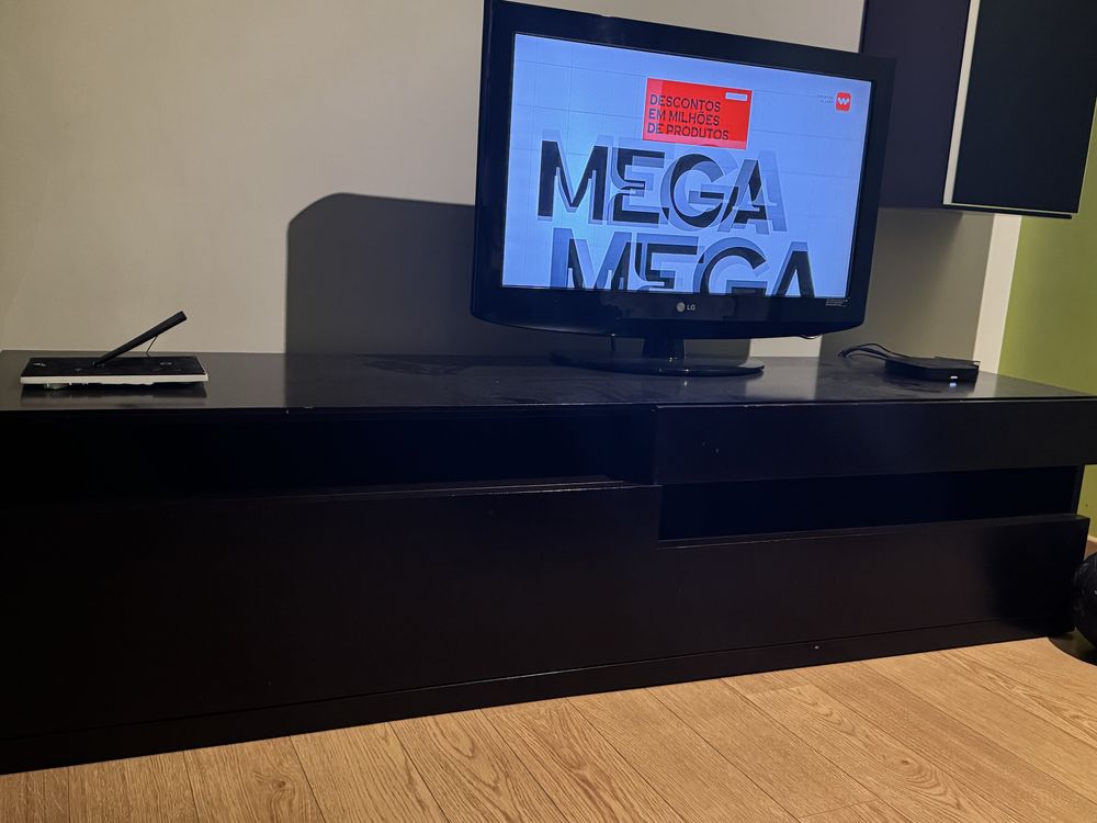 Móvel TV sala com arrumação