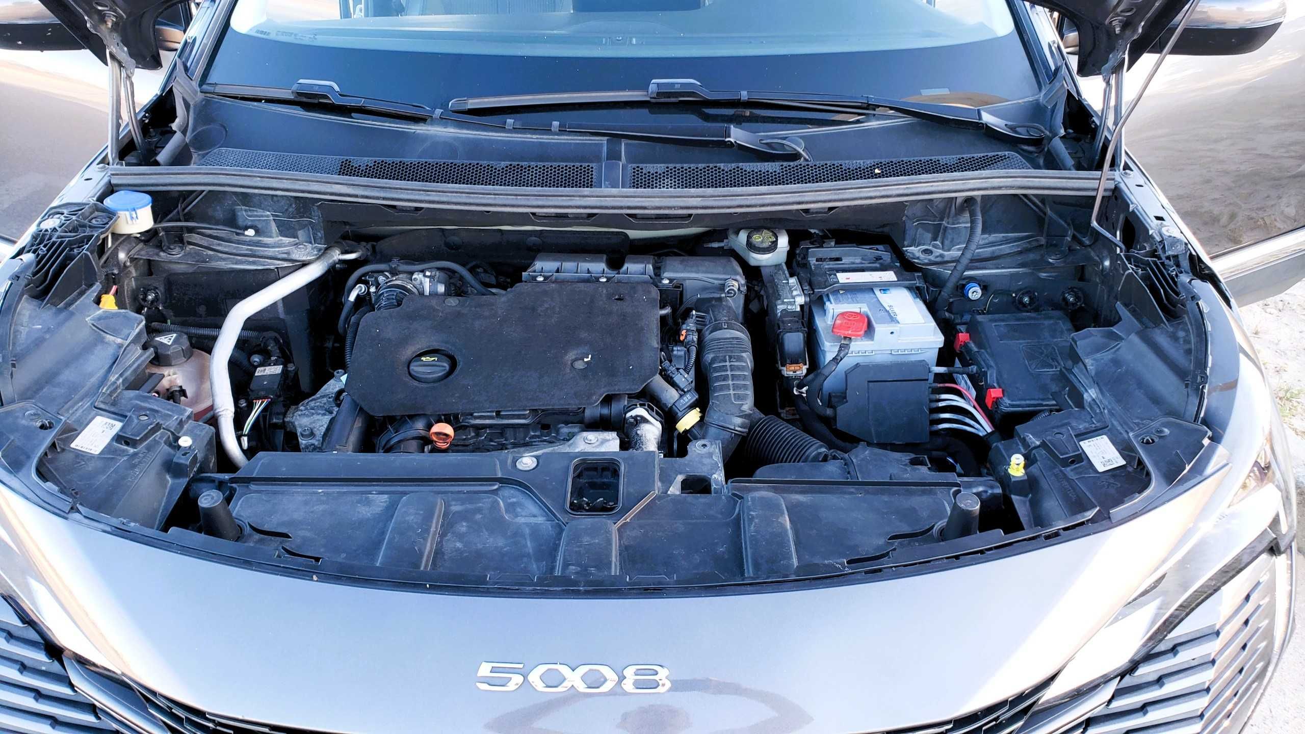 Peugeot 5008 • 7Lugares • Gasóleo • Caixa Manual • Portimão • ano 2021
