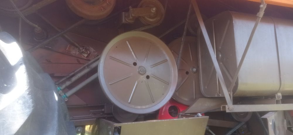 Комбайн зернозбиральний Dronningborg 7500