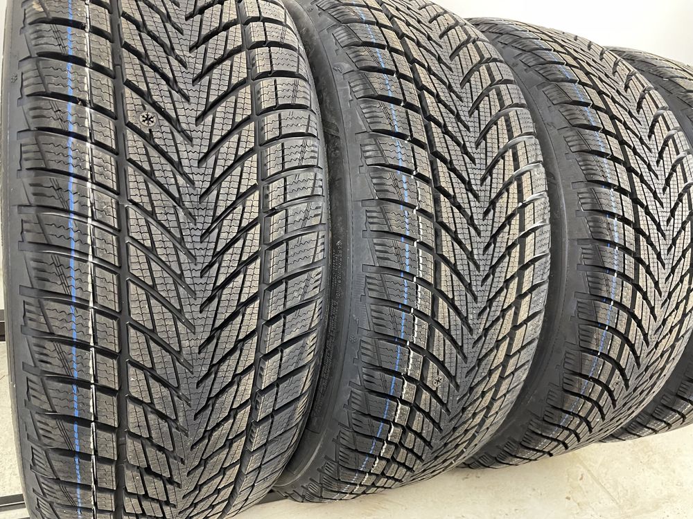 225/45R18 95V Goodyear UltraGrip Performance 3 23rok