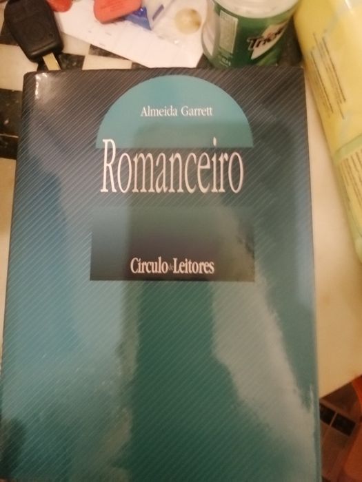 Livros variados a 5 euros cada um