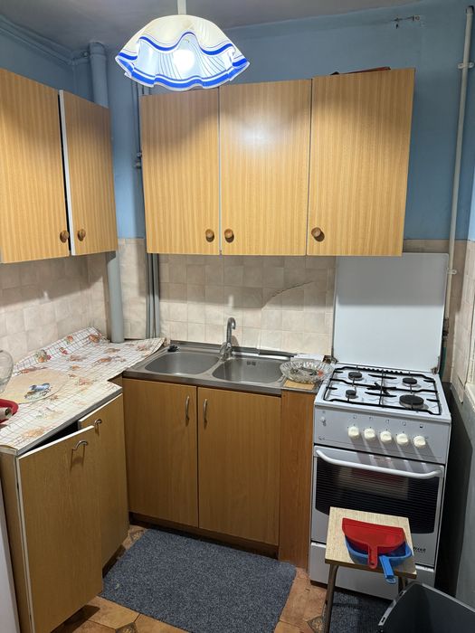 Do oddania meble kuchenne j kuchenka gazowa - oddaje w calosci.