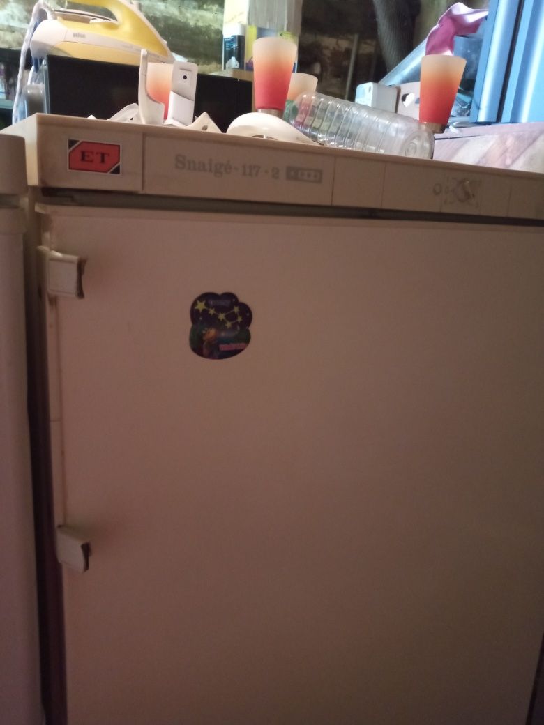 Холодильник Indesit