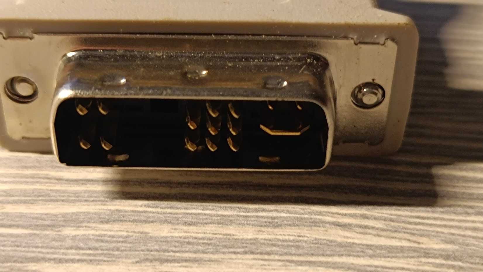 Продам переходник DVI/VGA белый