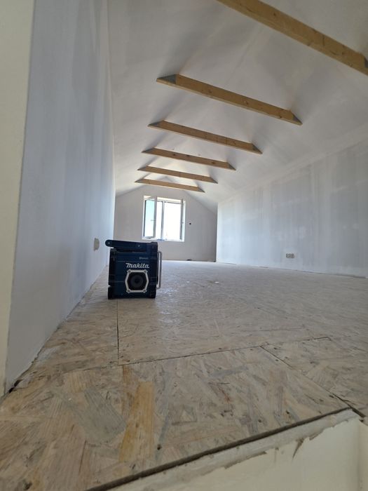 Adaptacje Strychów / Wykończenia Poddaszy. Remonty- montaż płyt - G-K.