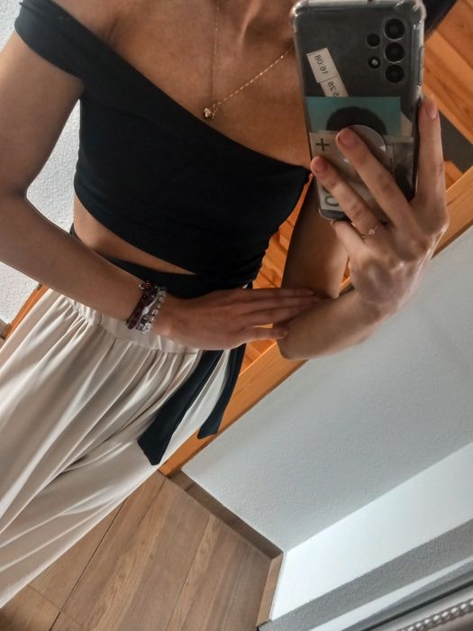 Top piękny z wiązaniem butik XS S