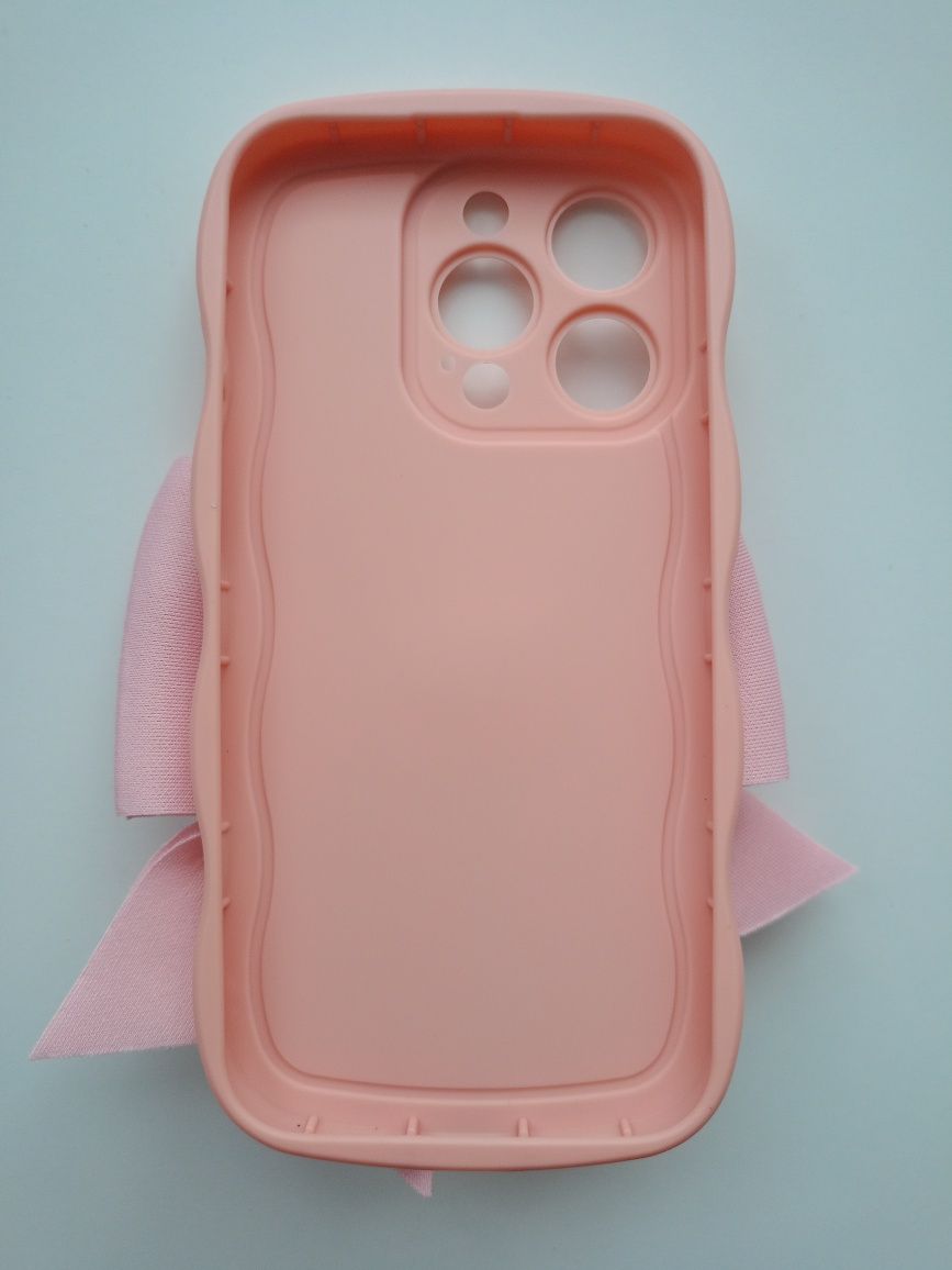 Iphone 15 case etui pokrowiec obudowa z kokardą i breloczkiem