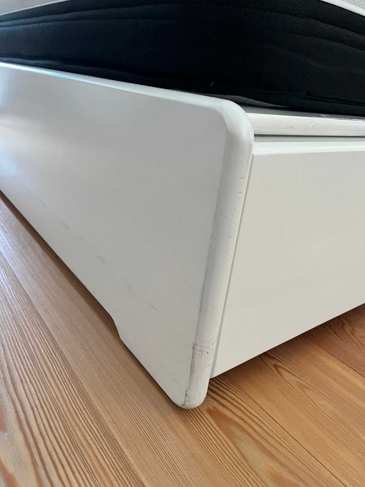 cama casal 140*200 com arrumação e cabeceira