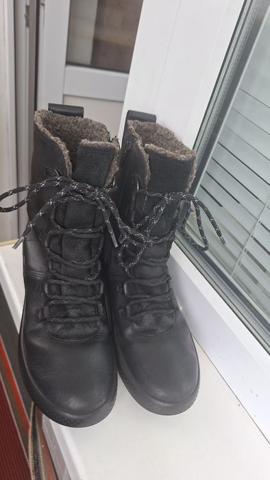 Продам зимние ботинки Ecco р 37