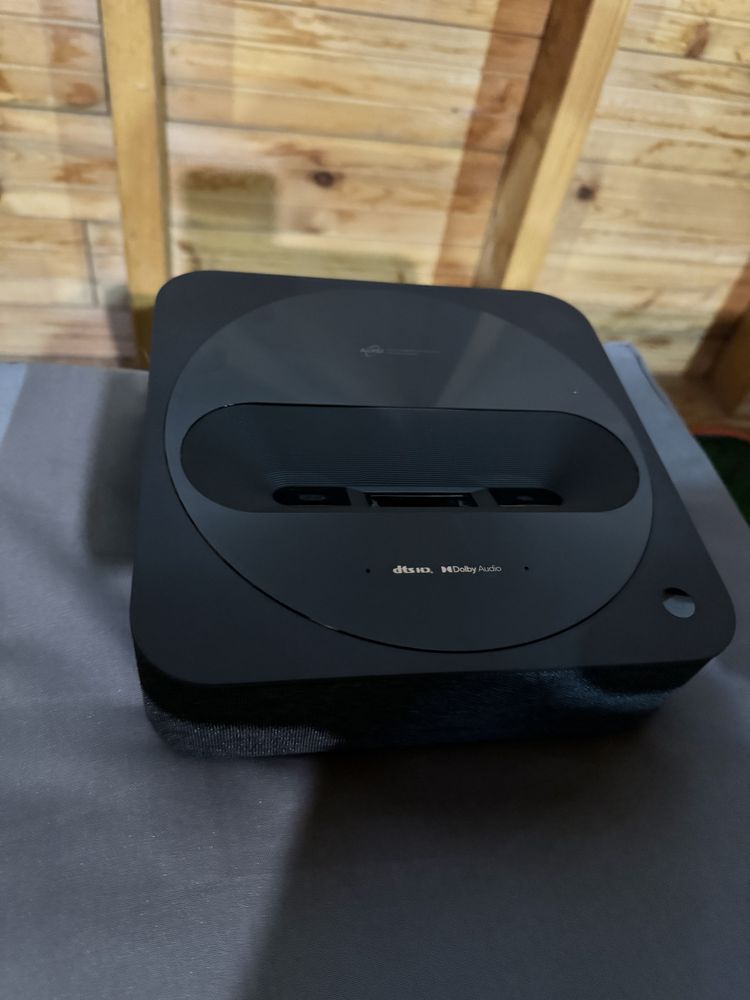 Projektor Formovie R1 Nano UST krotki rzut