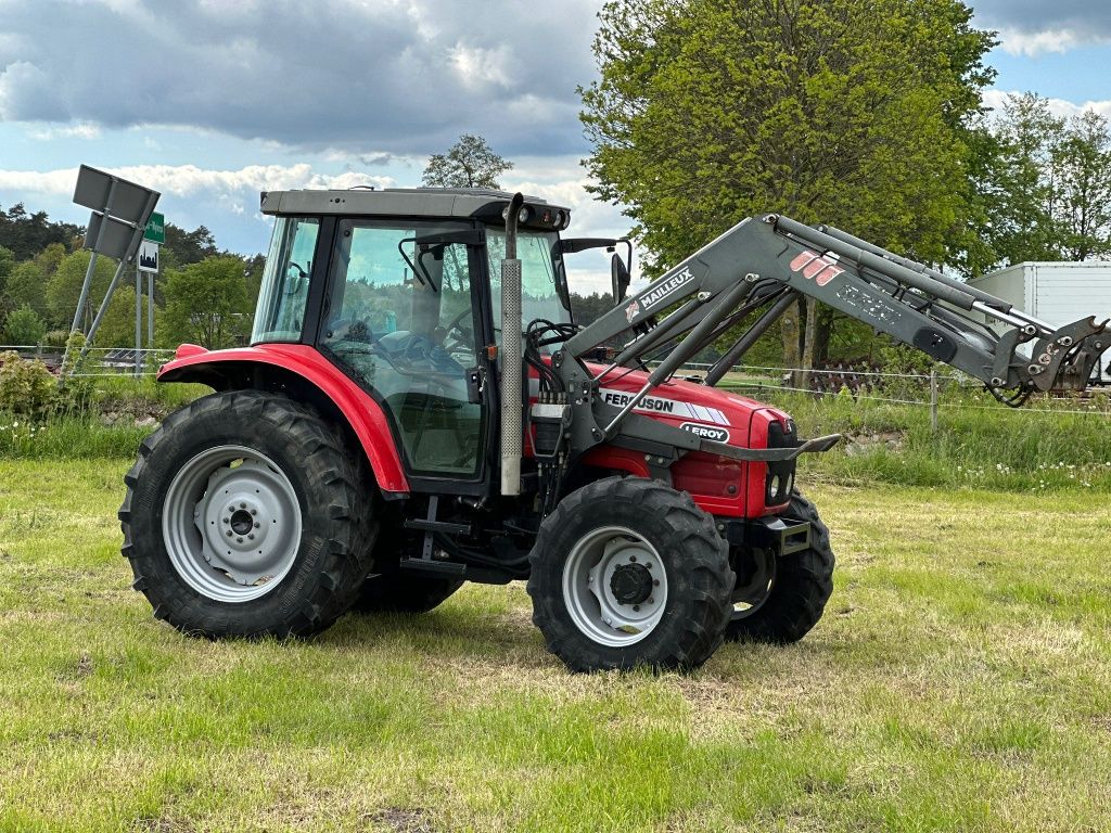 Massey ferguson 5445 z turem