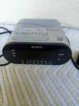 Radiobudzik firmowy Sony ICF- C218 Radio AM/FM srebrny - Vintage