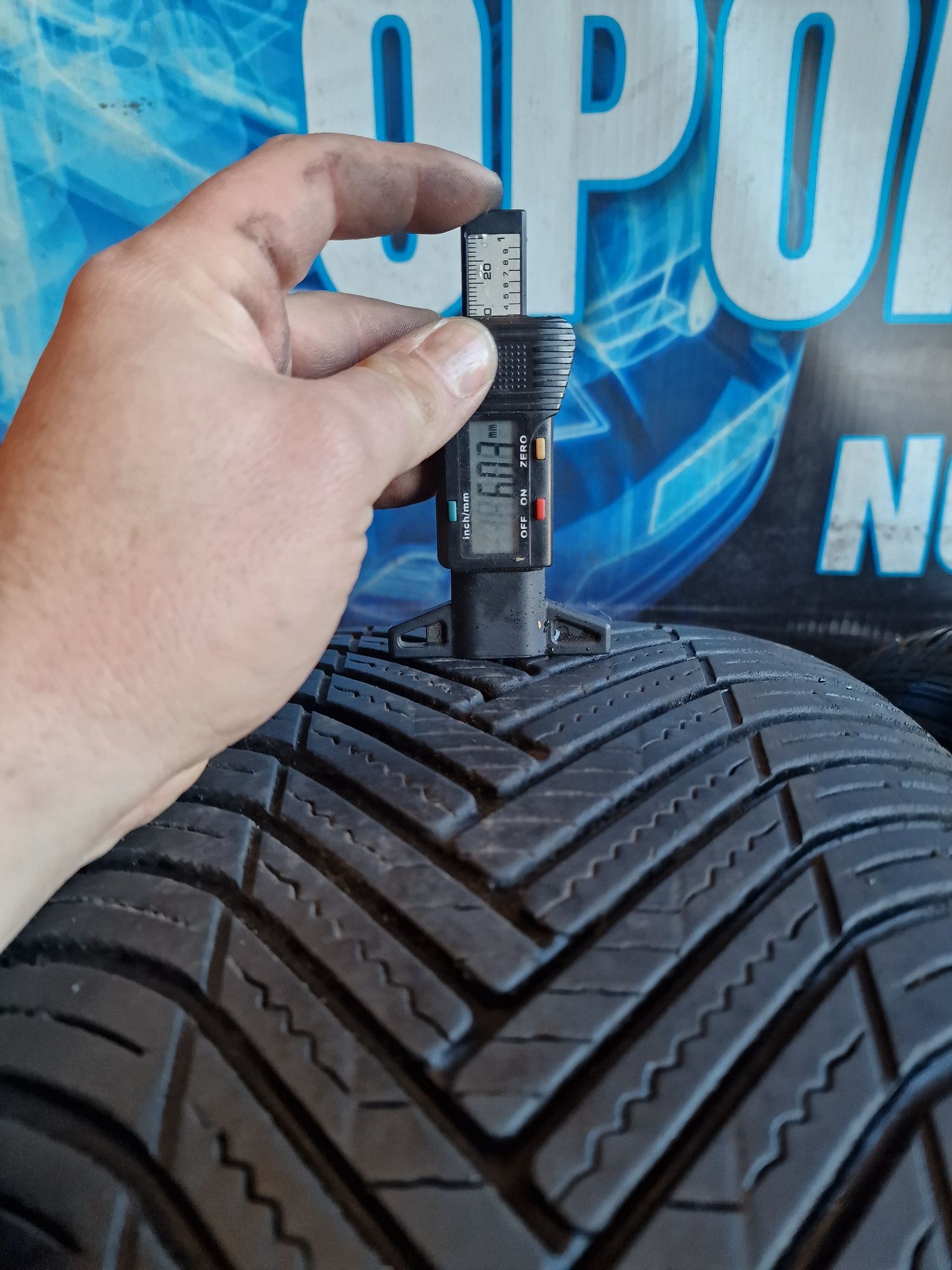 Opony Całoroczne 235/55/18 Hankook Komplet 2021