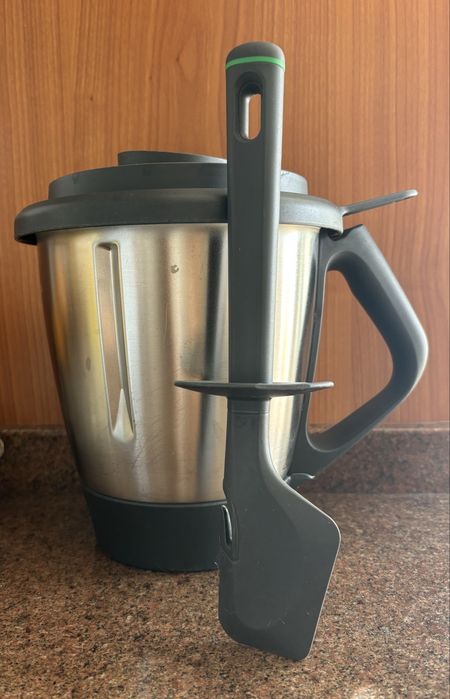 Copo e espátula Bimby TM6