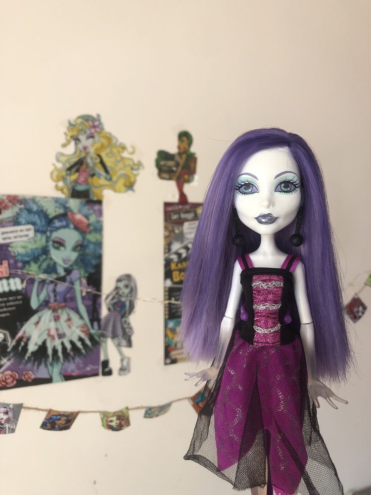 Лялька monster high Спектра Вондергейст