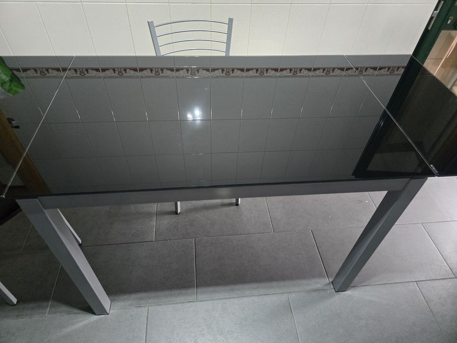 Mesa de cocina con tampa  en vidro extensível
