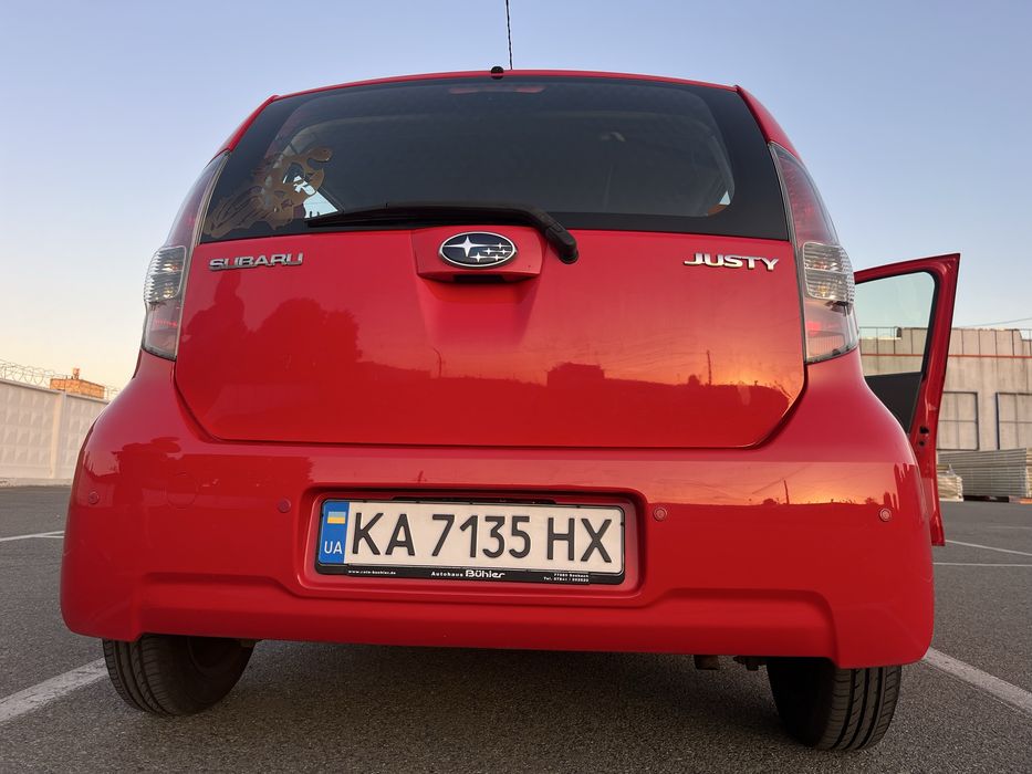 Subaru Justy 2010