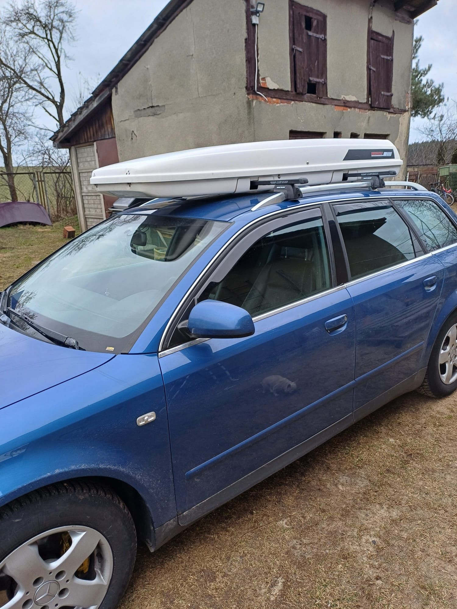 Boks dachowy SKIGUARD wyjątkowy