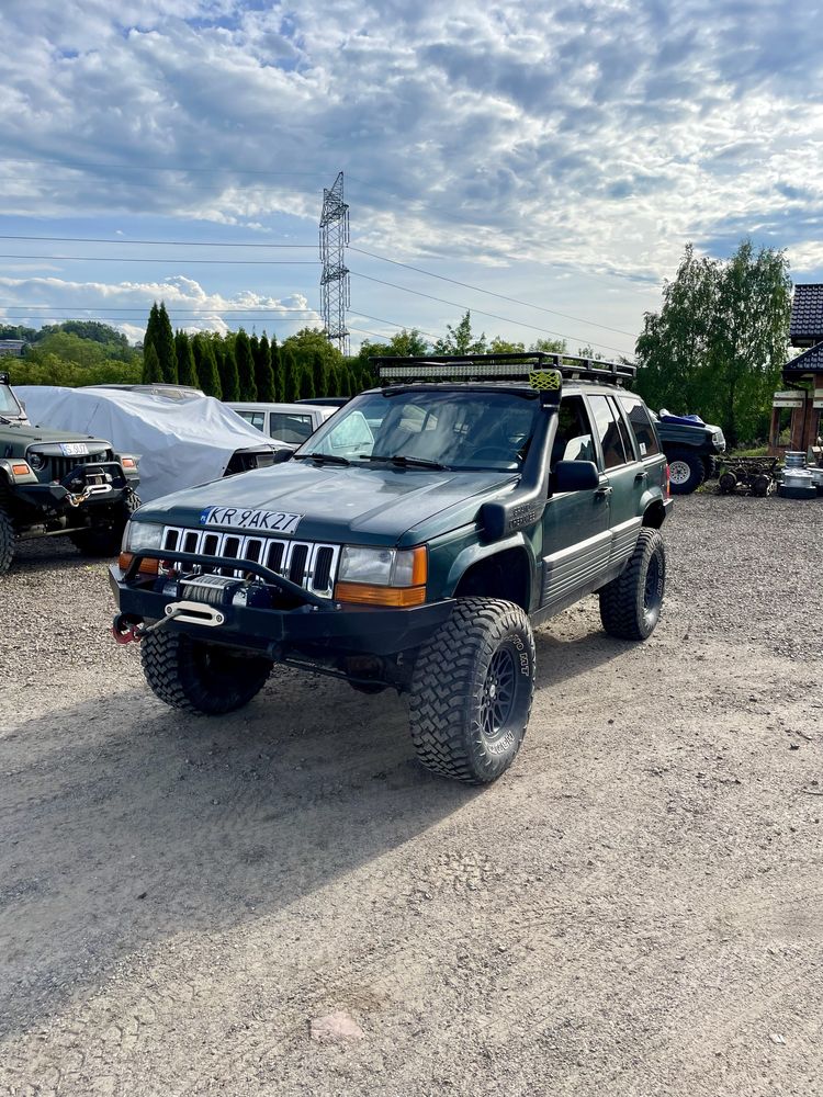 Jeep Grand Cherokee ZJ 4.0 lpg przygotowany na wyprawy off-road