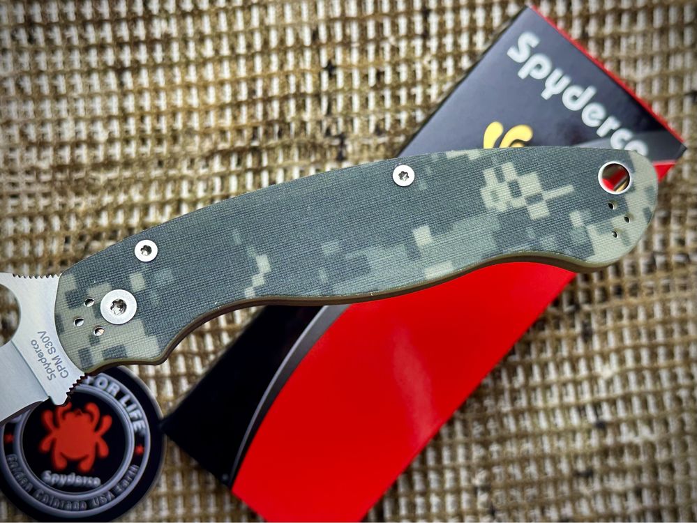 Нож Spyderco Military 2 Camo Compression Lock S30V