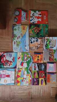 Livros infantis e juvenis. Português e inglês