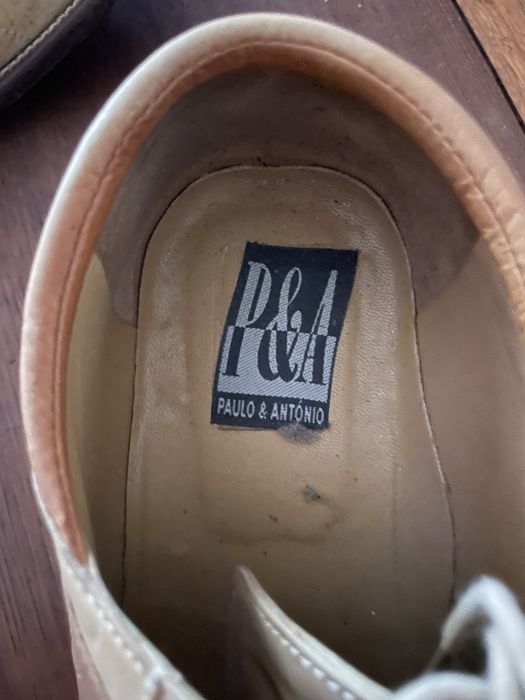 Sapatos da marca Peulo e Antonio