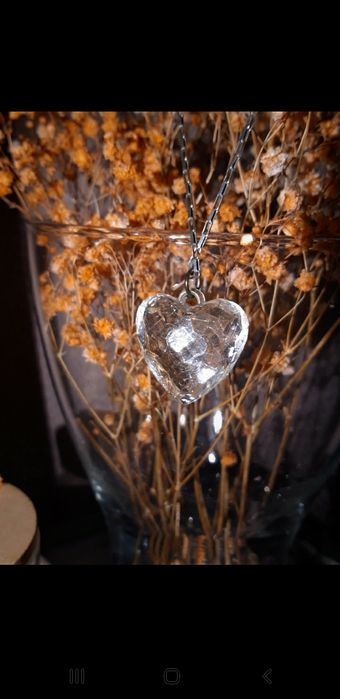 Zawieszka wisiorek na srebrnym łańcuszku