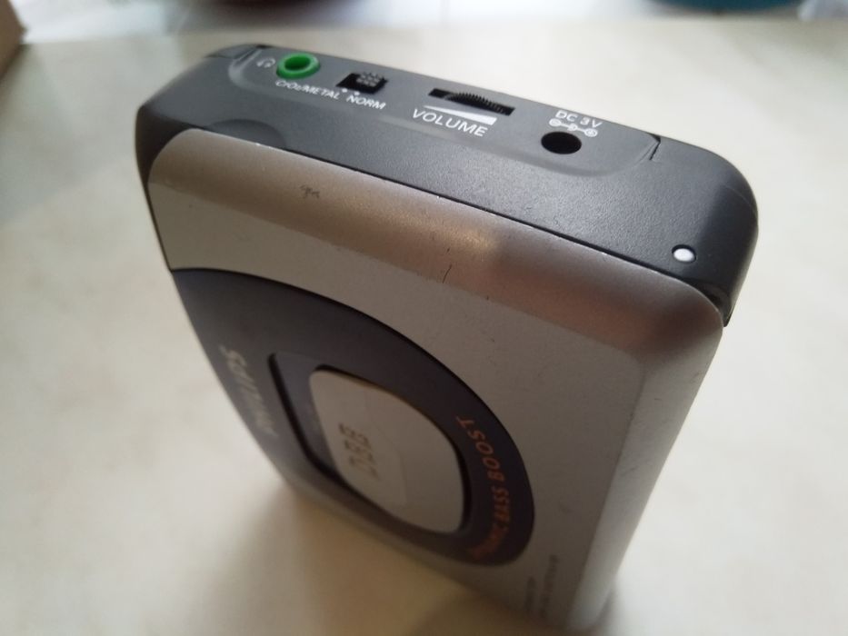 ДВД -плеер новый -портативный Европа