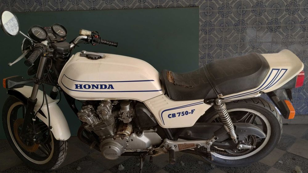 Honda CB 750cc 1982 clássica