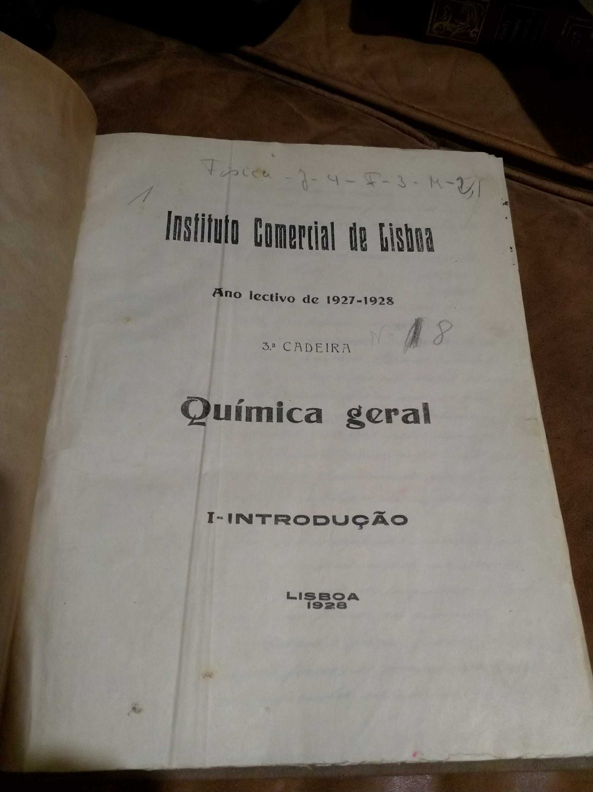 Livros de estudo antigos Físico -Química e Medicina