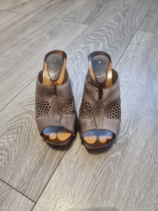 klapki drewniane damskie. Brązowe, rozmiar 36