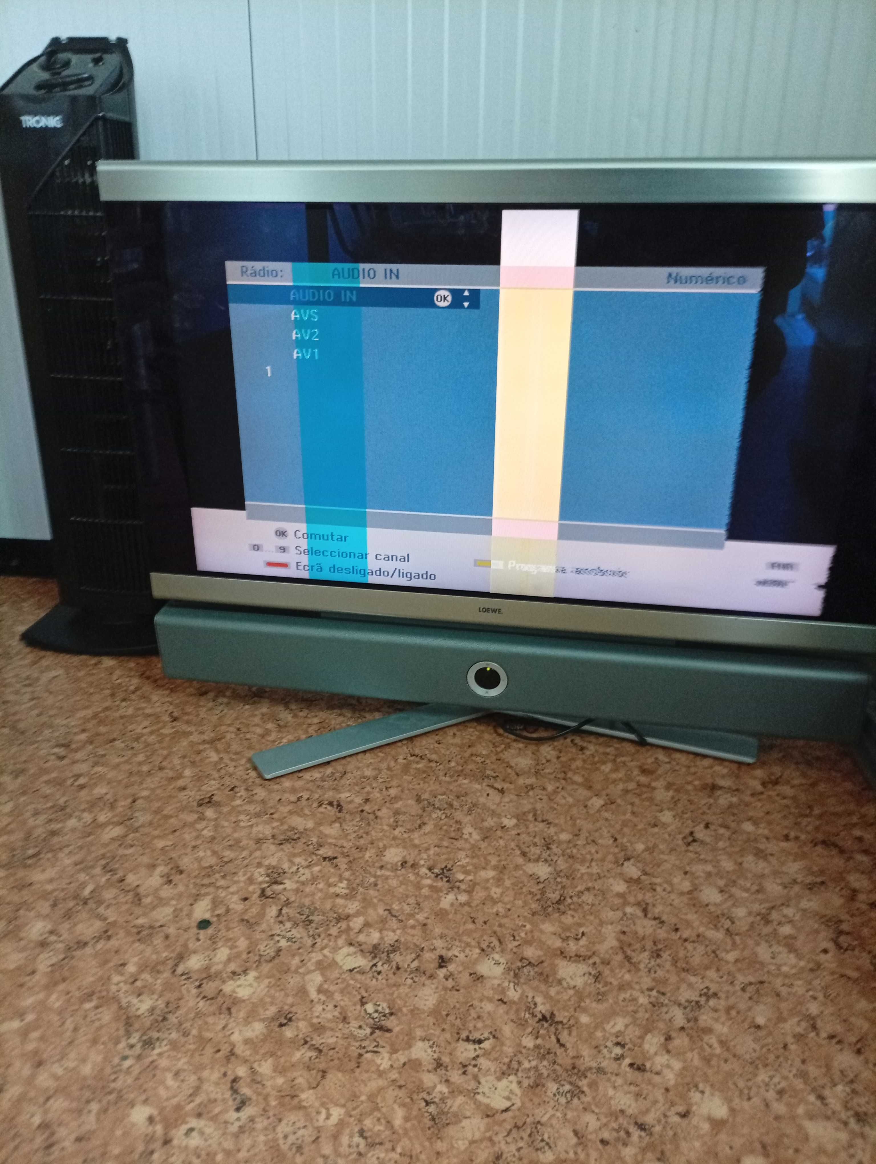 Televisão para peças Loewe