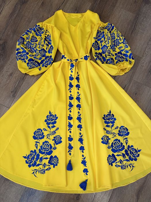 Вишита сукня жіноча вишиванка жіноча