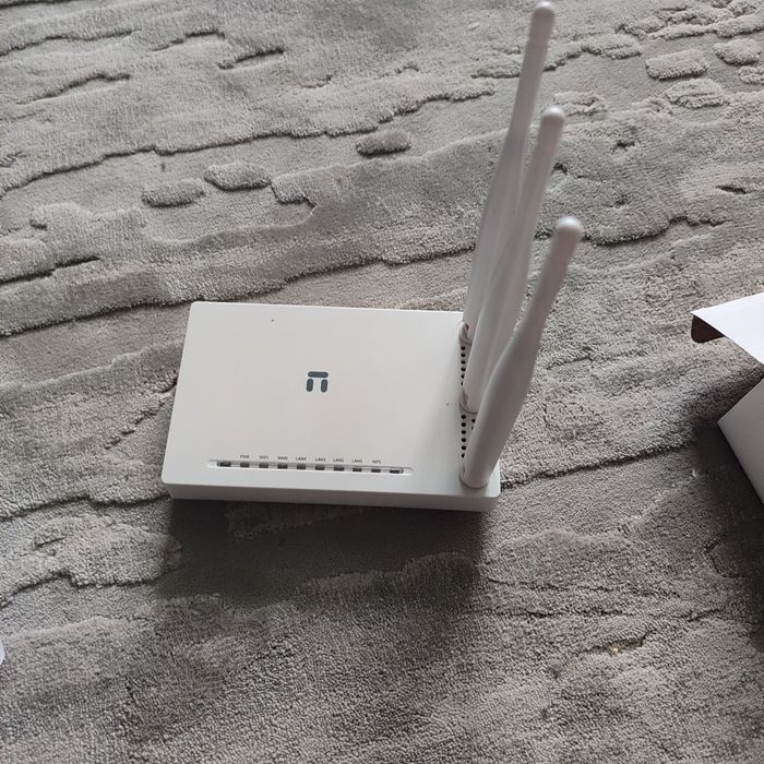 Маршрутизатор netis WF2409E