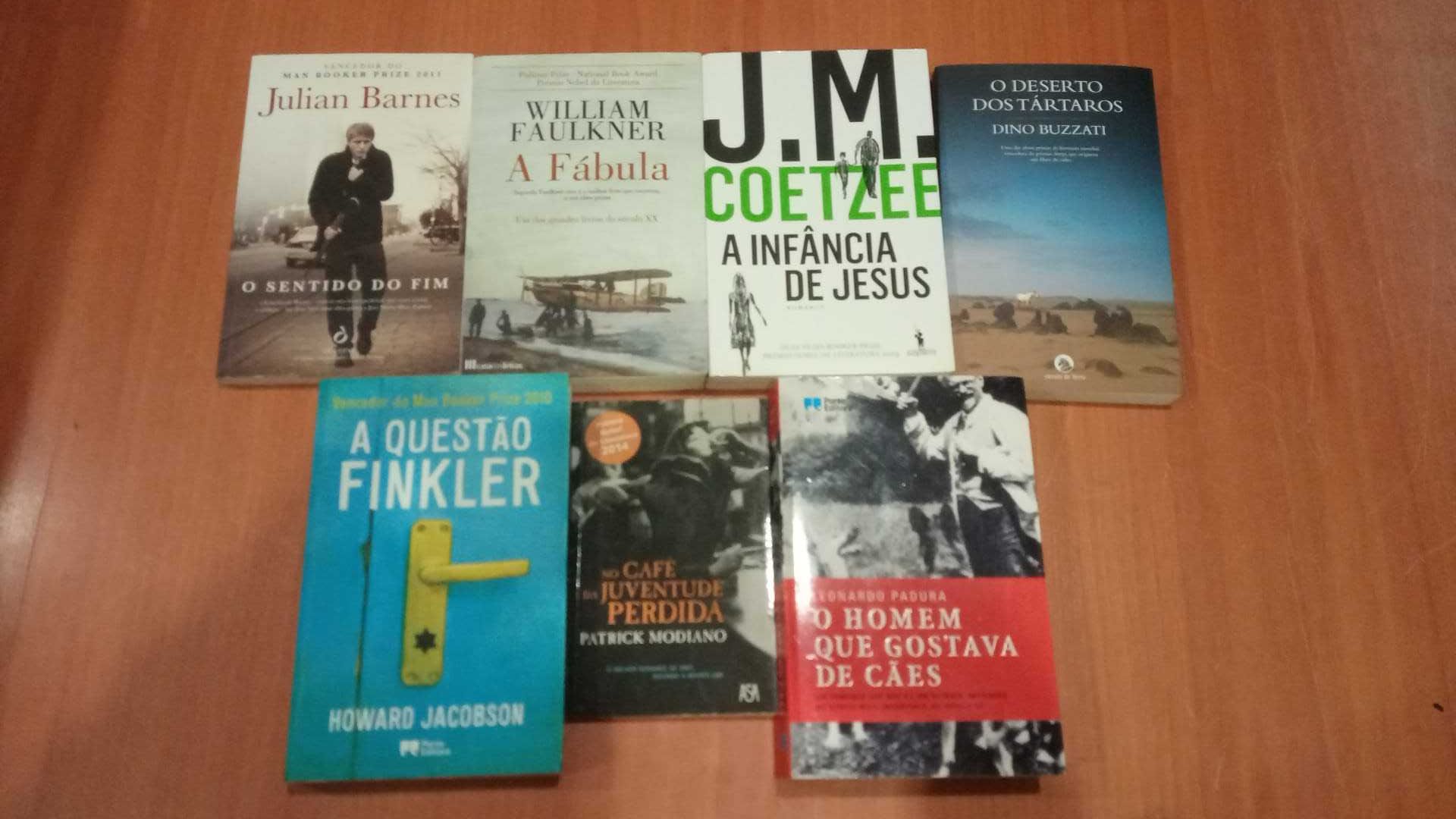 Livros variados e em bom estado