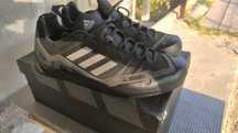 Продам кроссовки Adidas terrex